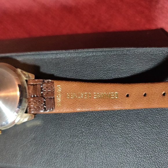 Amaze-Zing (B1) Sale!!: #13 Rumours Ornate Quartz Watch - Picture 7 of 8